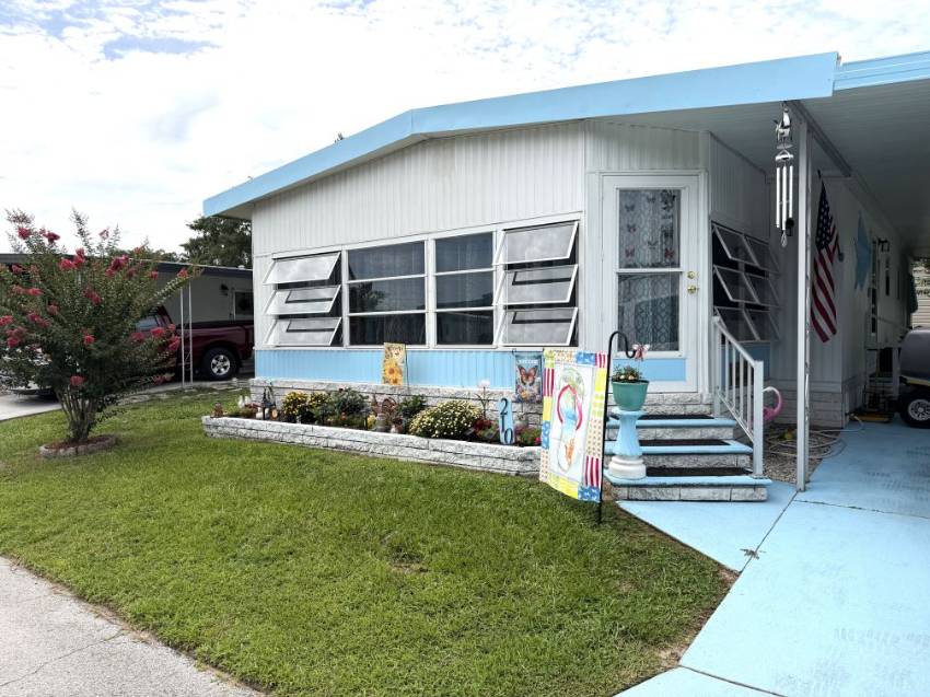 Ocala, FL Mobile Home for Sale located at 3150 Ne 36th Ave The Villas At Spanish Oaks